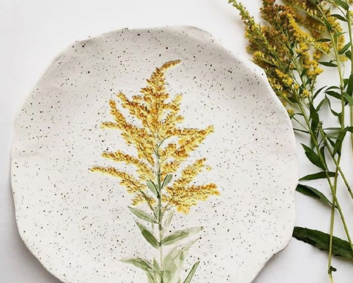 Cerámica con Estampación Botánica